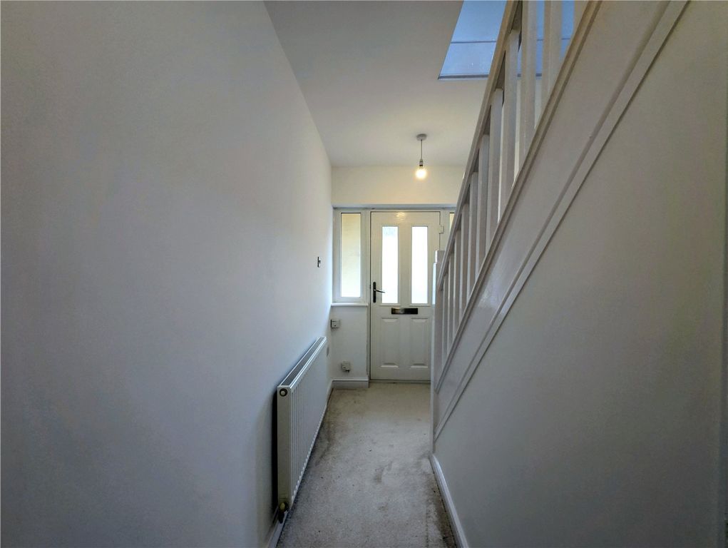 Property photo 3 of 15 Entrance Hallway