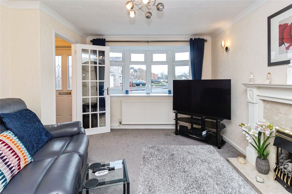 Property photo 3 of 17 Picture No. 02