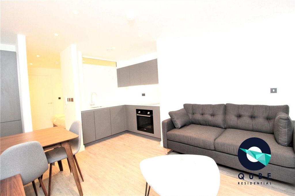 Property photo 2 of 13 Lounge