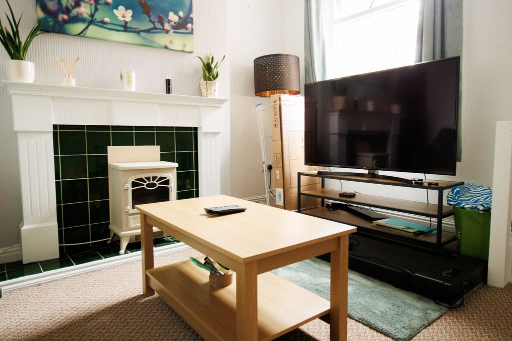 Property photo 3 of 7