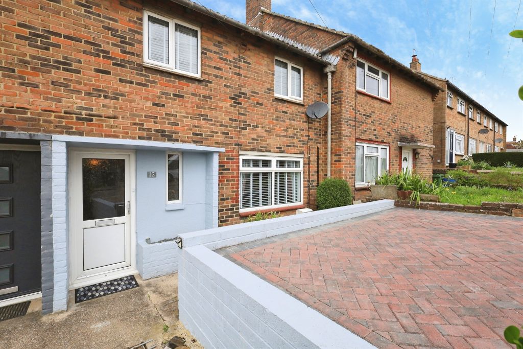 Property photo 1 of 16