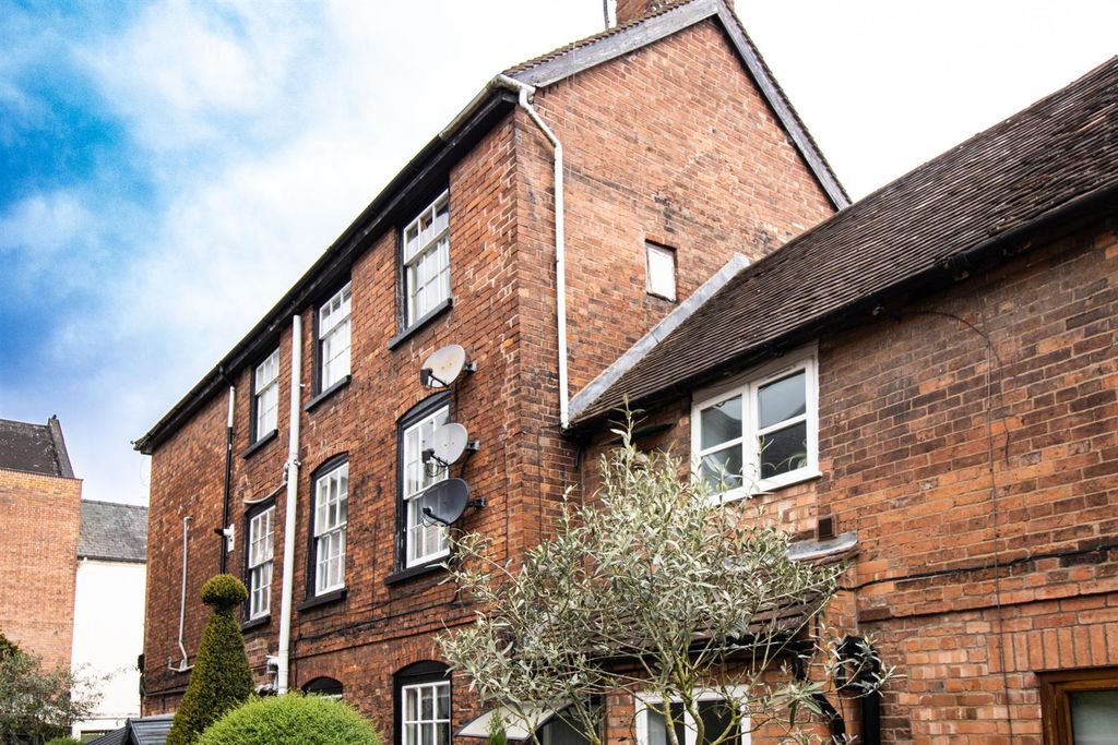 Property photo 2 of 20 Ebor Mews