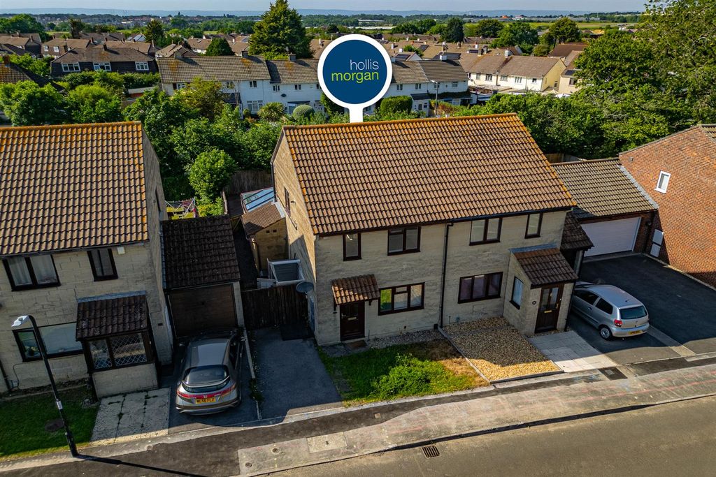 Property photo 1 of 30 6 Briarside Road, Brentry, Bristol Bs10 6Ja | Free
