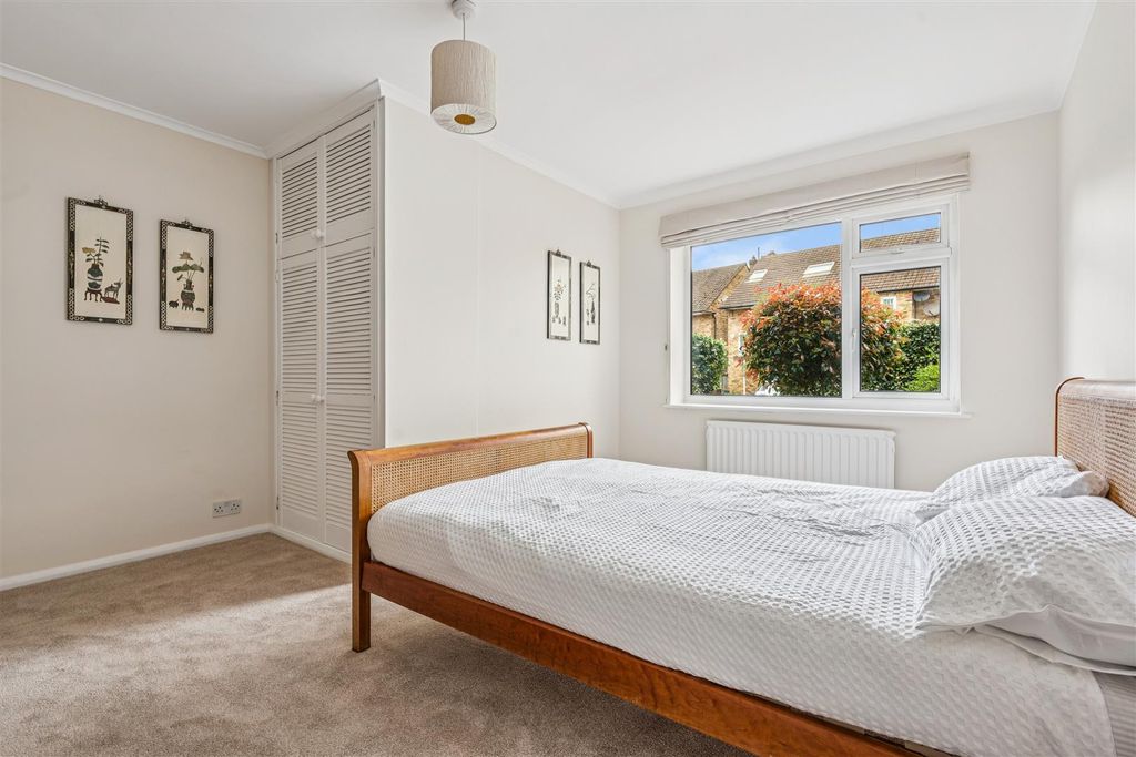 Property photo 3 of 11 Coniston Close, W4 - For Sale