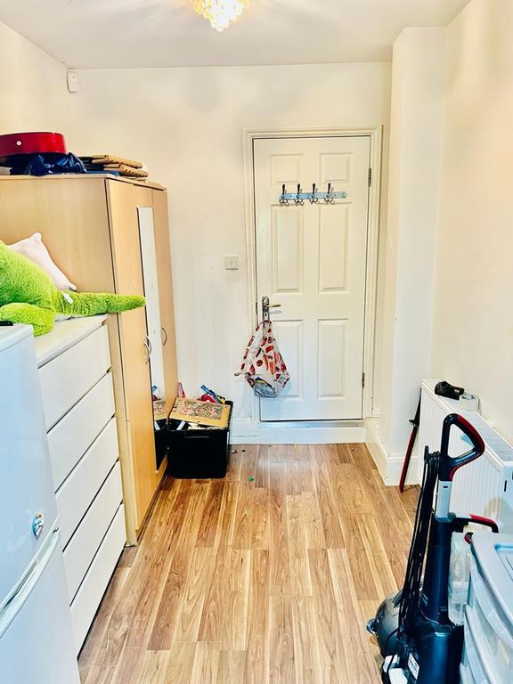Property photo 2 of 6 11