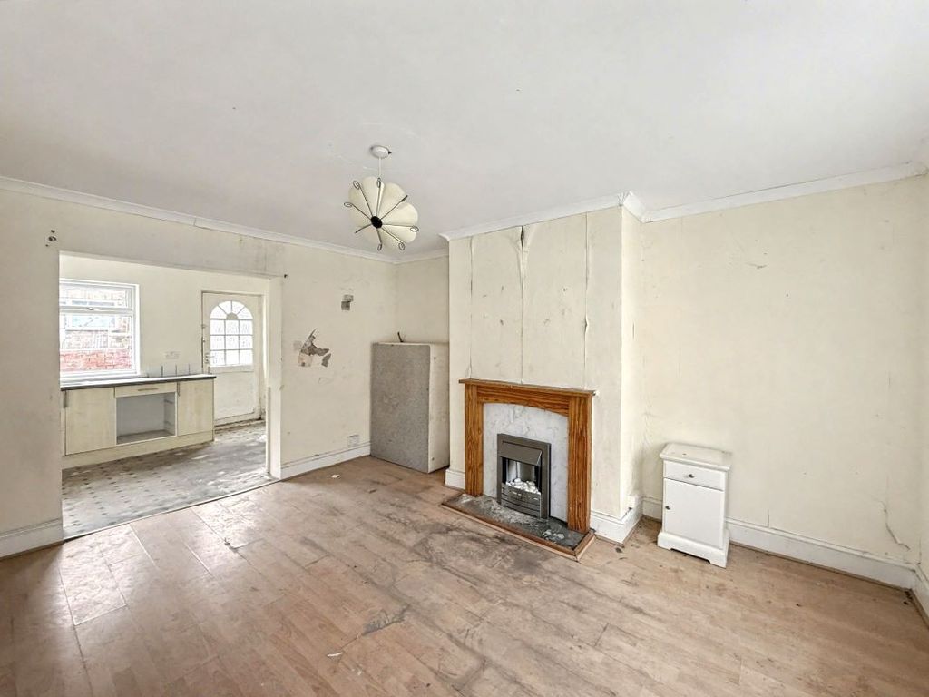 Property photo 3 of 11