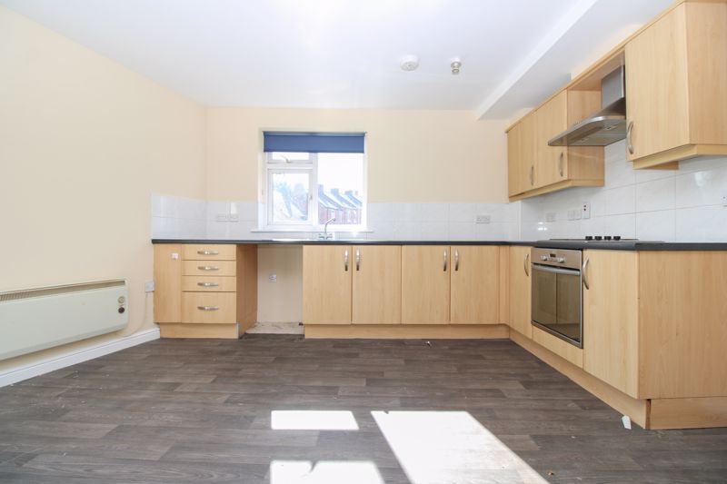 Property photo 3 of 10 Kitchen
