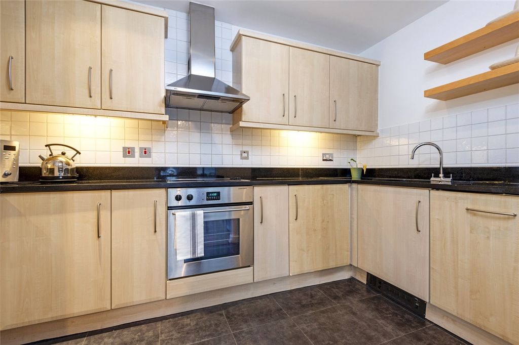 Property photo 3 of 21 Picture No. 10