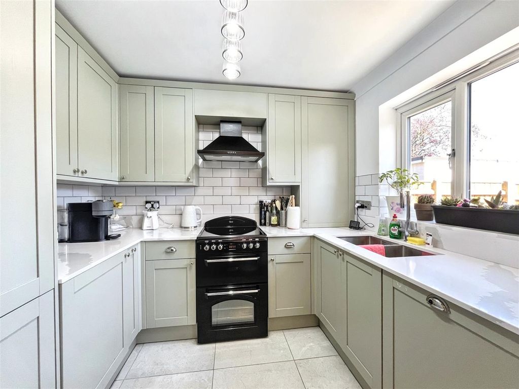 Property photo 2 of 13 Img_1208.Jpg