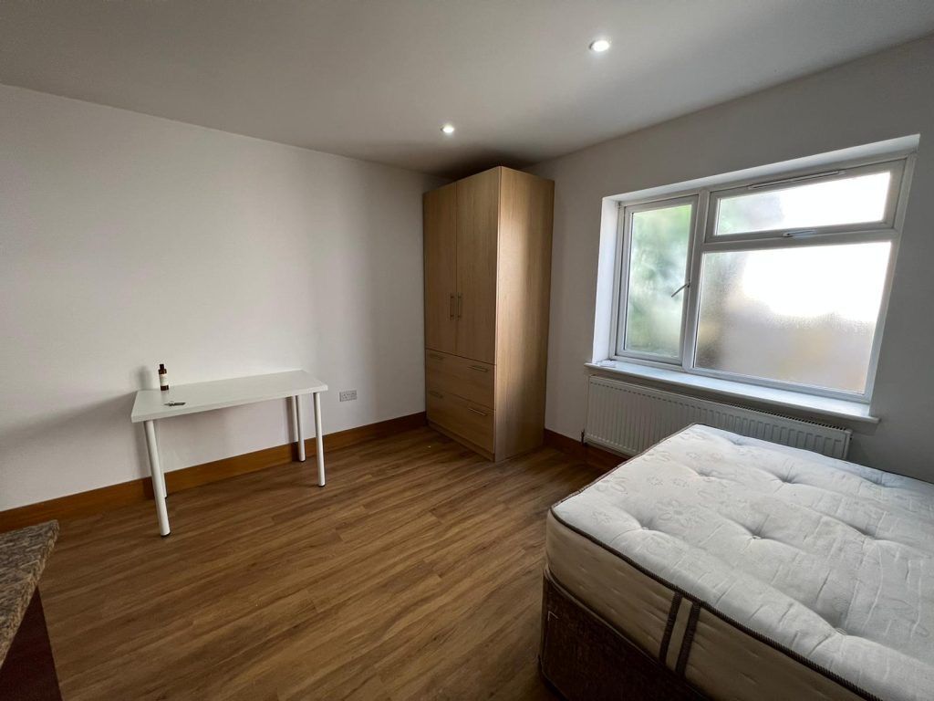 Property photo 2 of 4