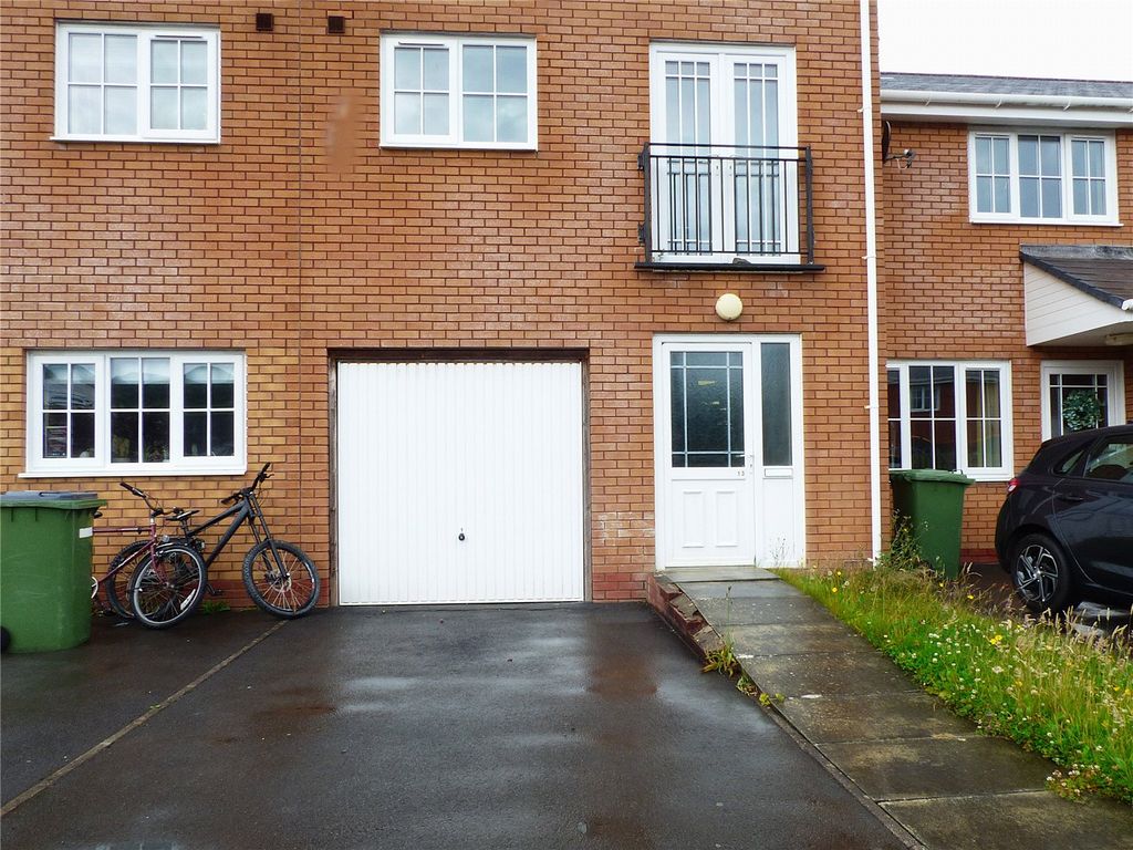 Property photo 2 of 29 Picture No. 30