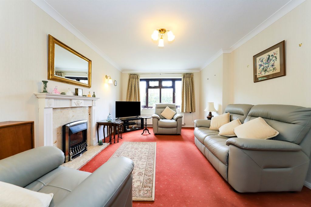 Property photo 3 of 15