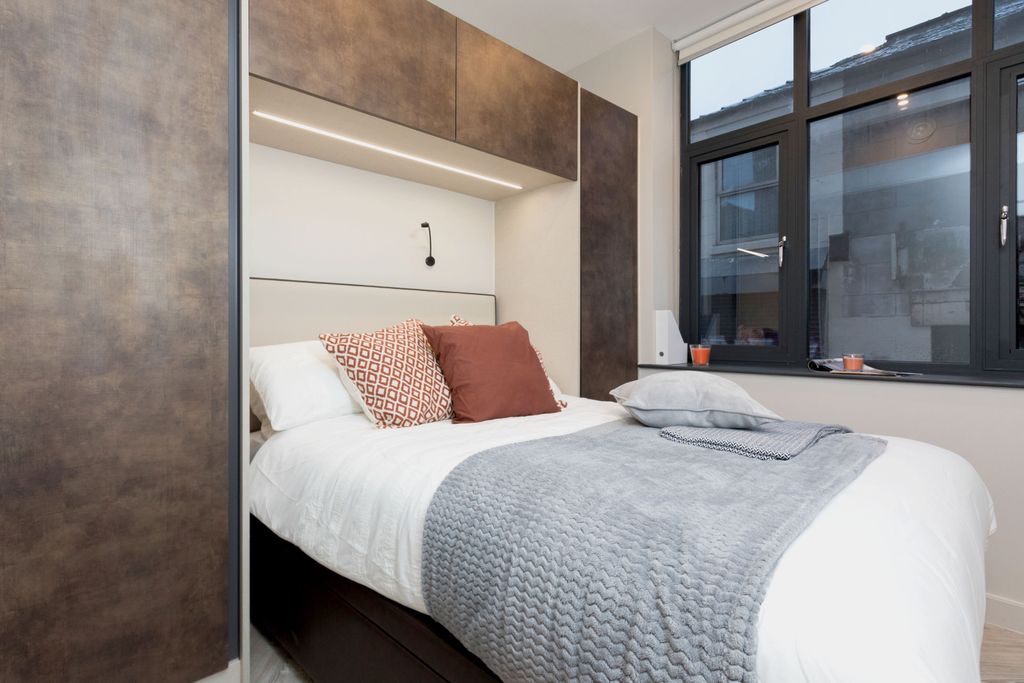 Property photo 1 of 4