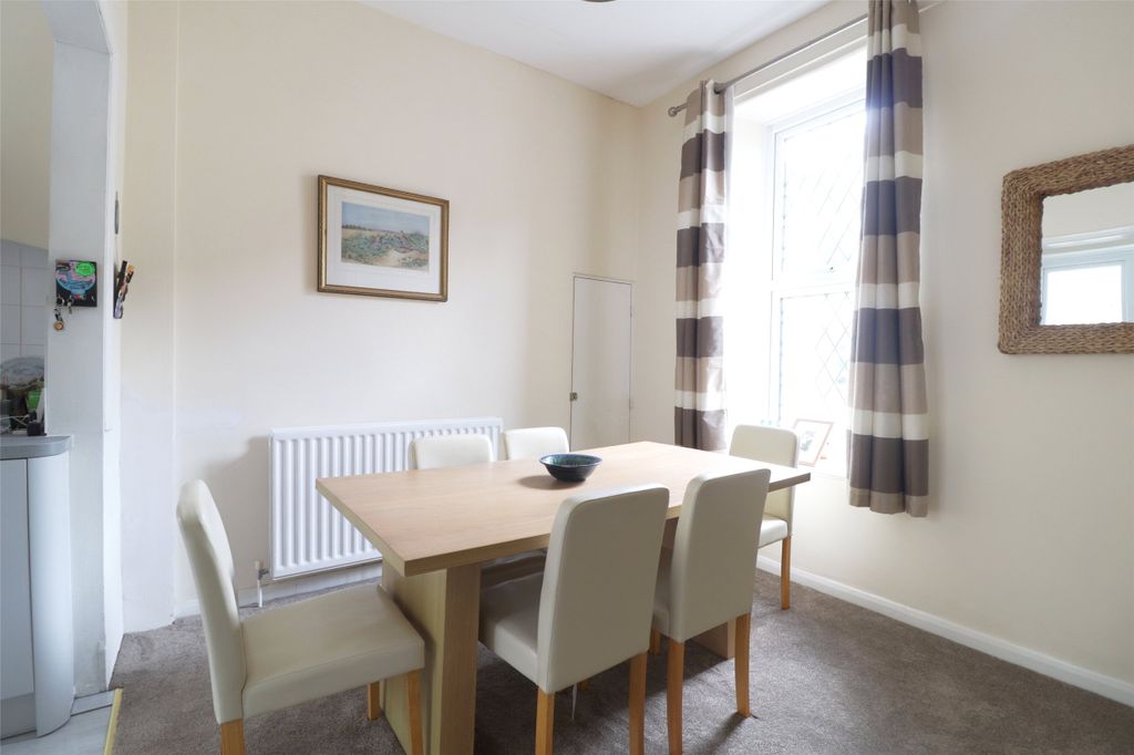 Property photo 3 of 14 Picture No. 06