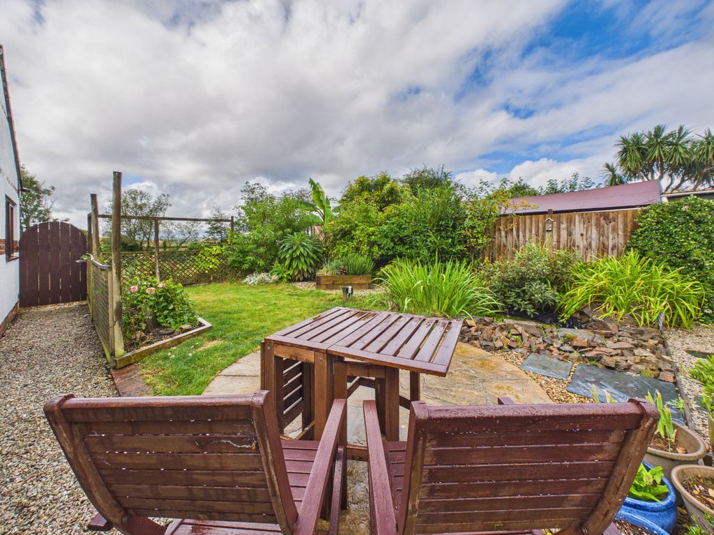Property photo 2 of 18