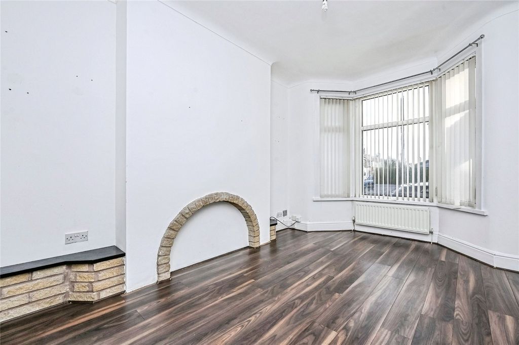 Property photo 3 of 23 Picture No. 06