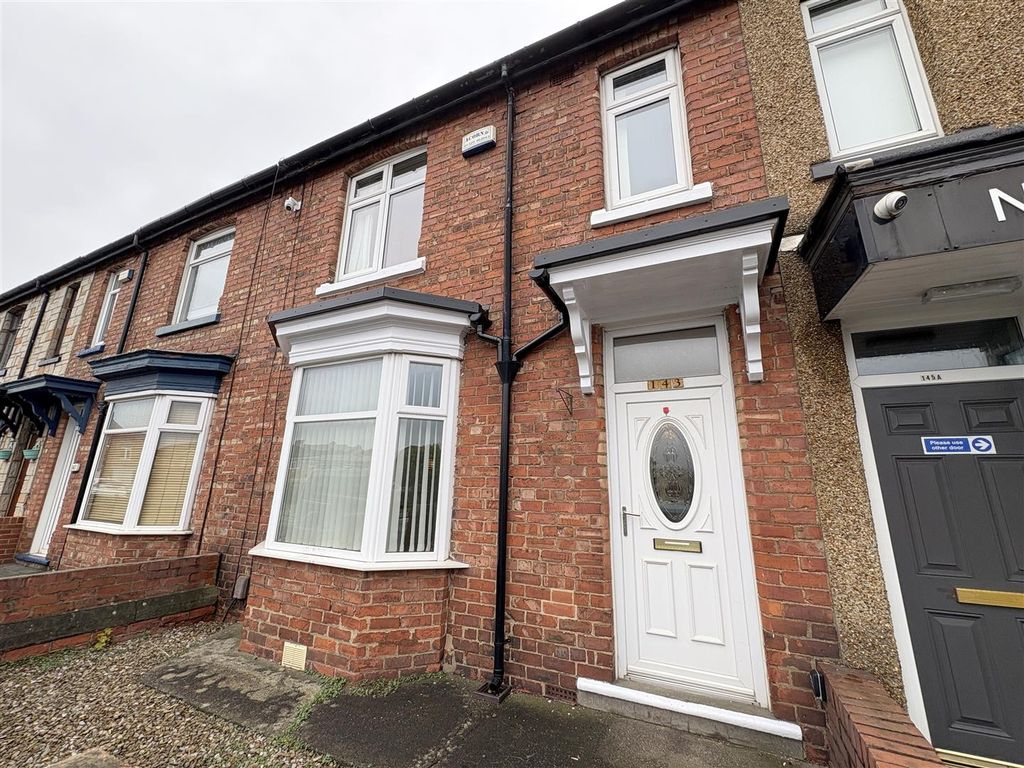 Property photo 2 of 12 Externally