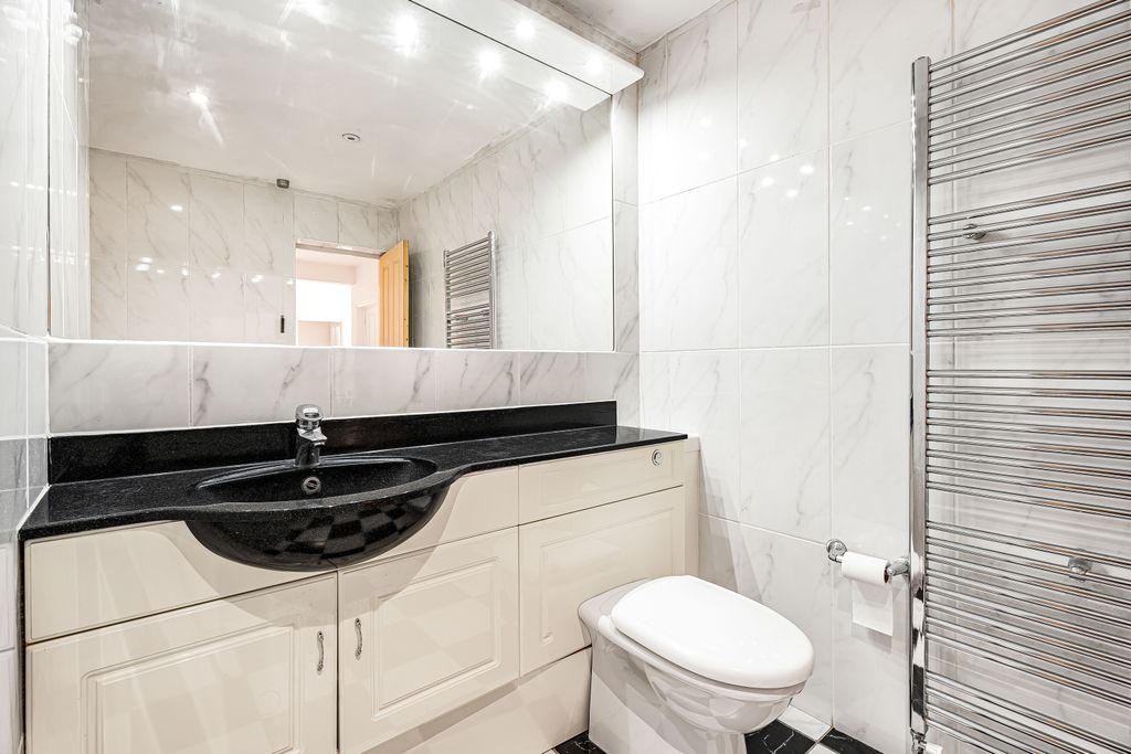 Additional image 26 of 5 bed detached house for saleMymms Drive, Brookmans Park AL9