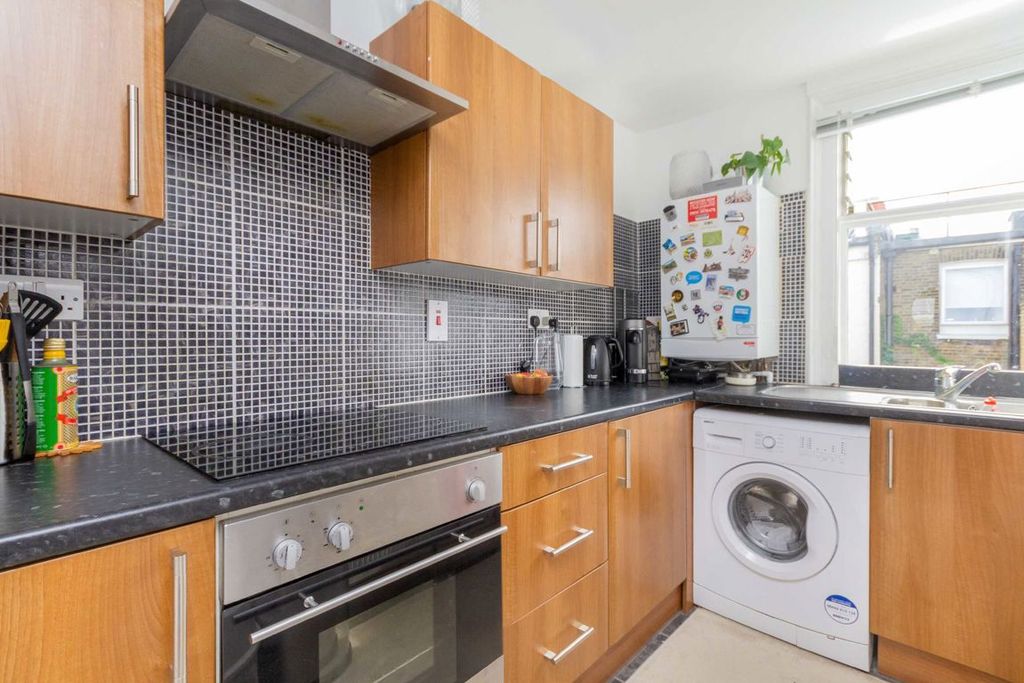 Property photo 2 of 5
