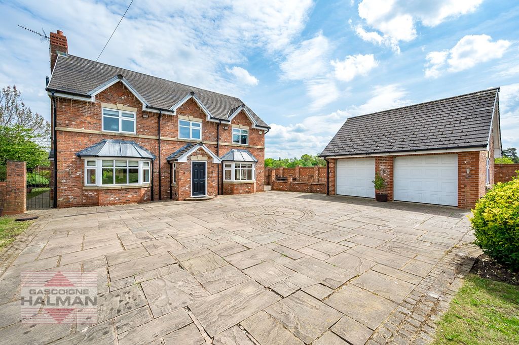 Property photo 1 of 35
