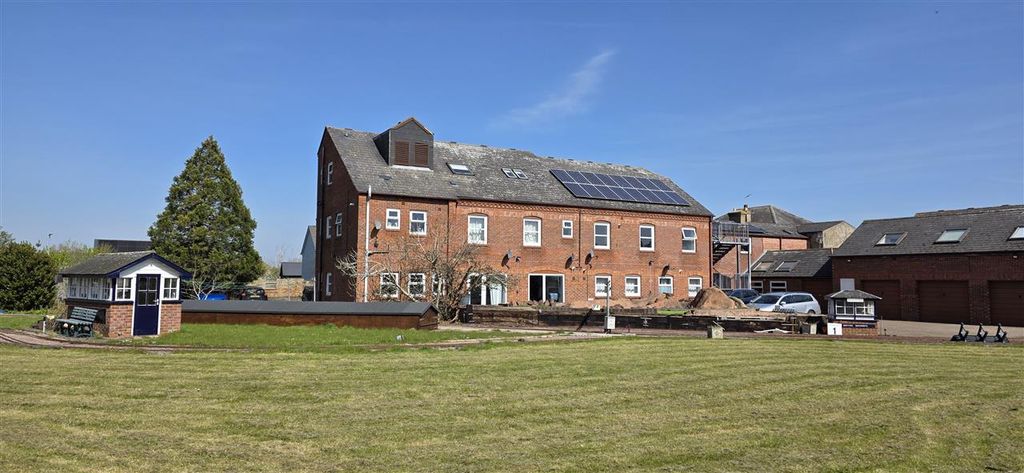 Property photo 1 of 7 Main Picture