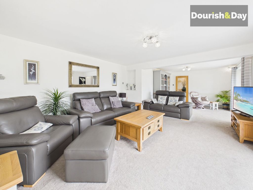 Property photo 3 of 37