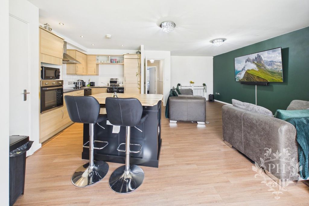 Property photo 2 of 13 dc3Ece29d5854Bf296A630912d10E47E_100_Cam02002G0-Pr