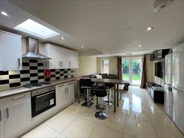 Property photo 1 of 13 Photo 0
