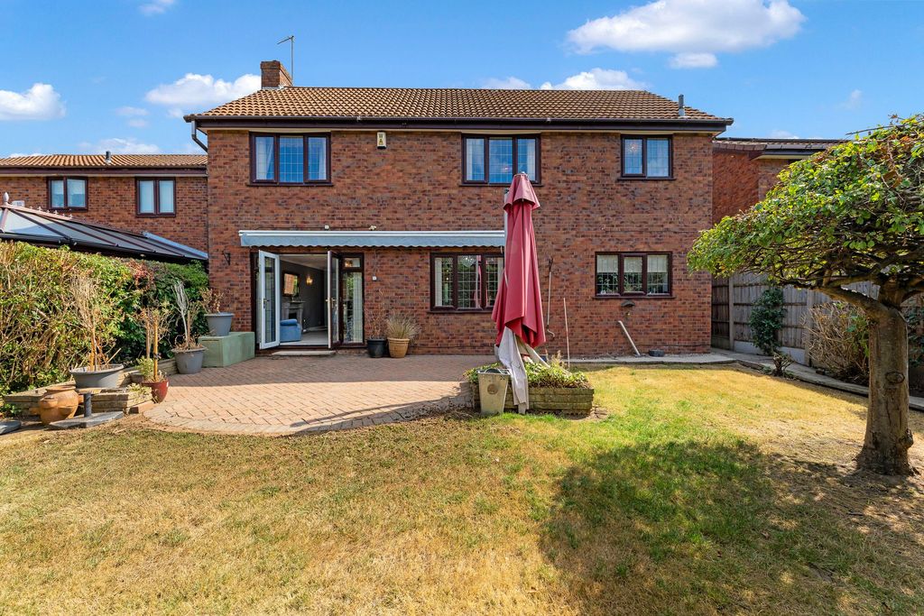 Property photo 2 of 27