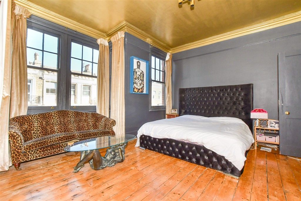 Property photo 2 of 17 Bedroom 1