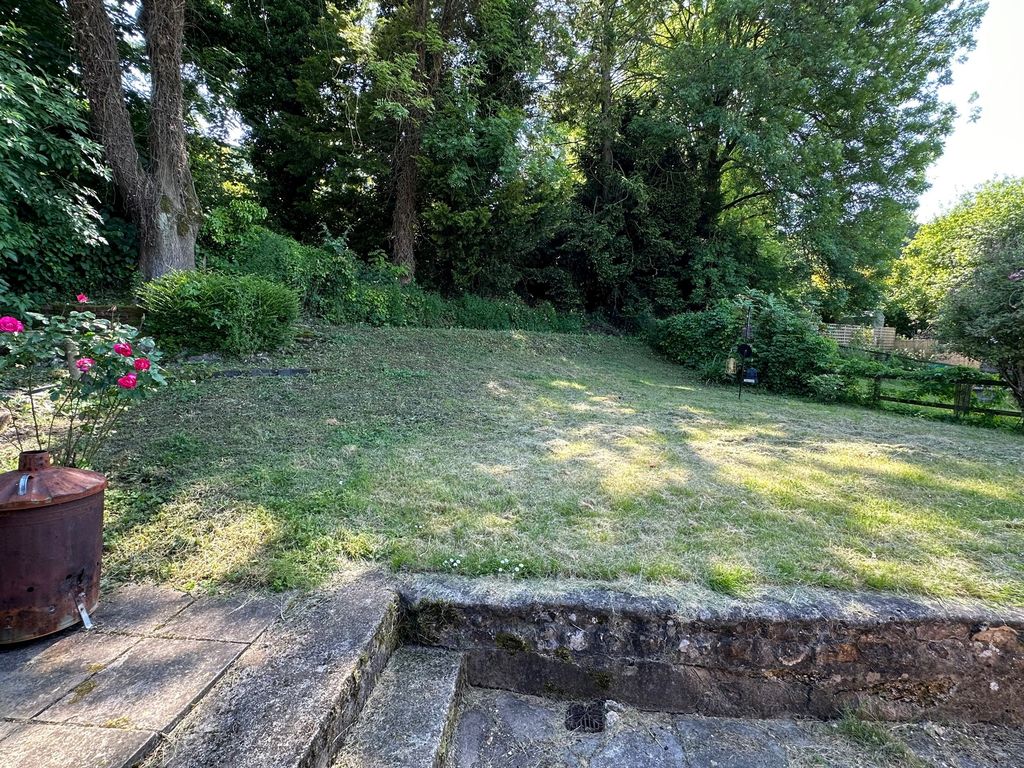 Property photo 2 of 10