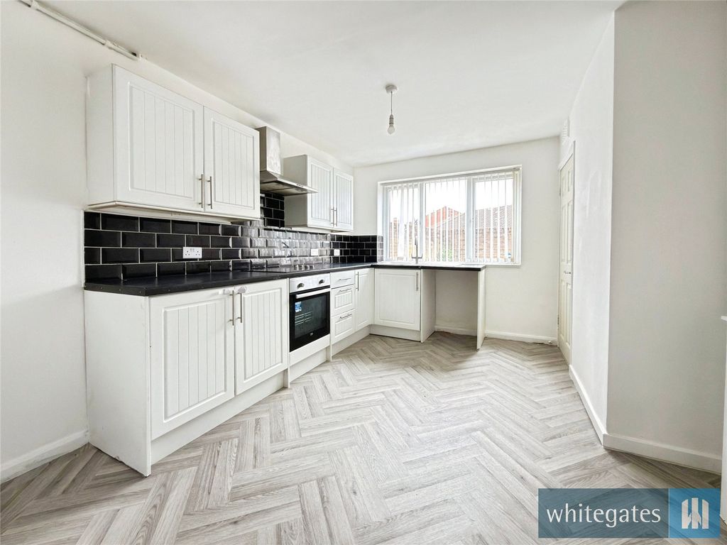 Property photo 2 of 15 Picture No. 04
