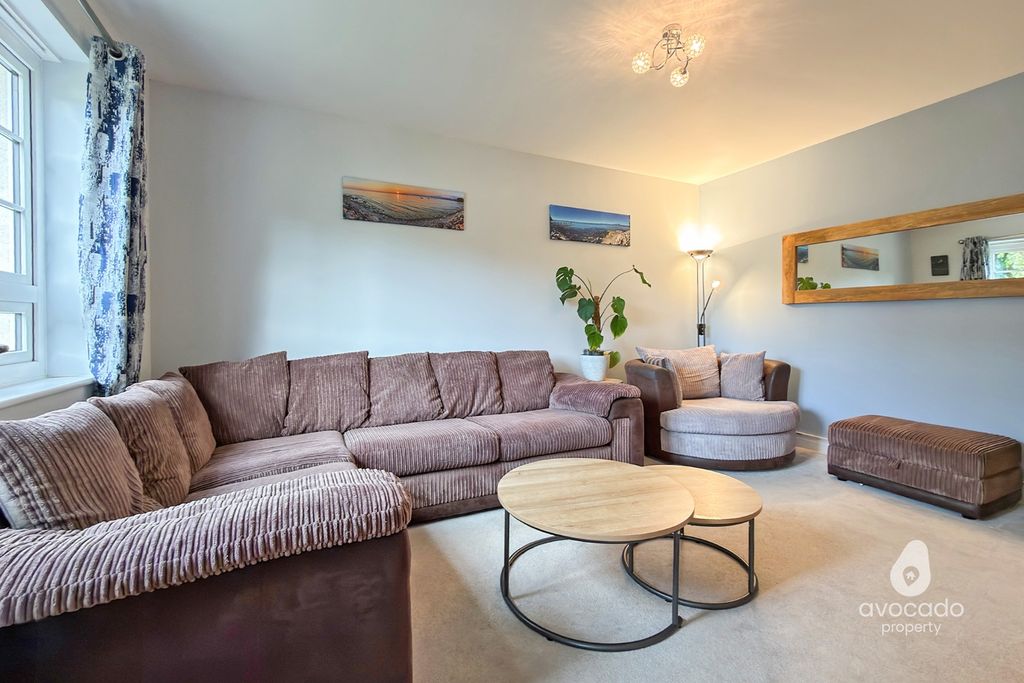 Property photo 3 of 18 5153385