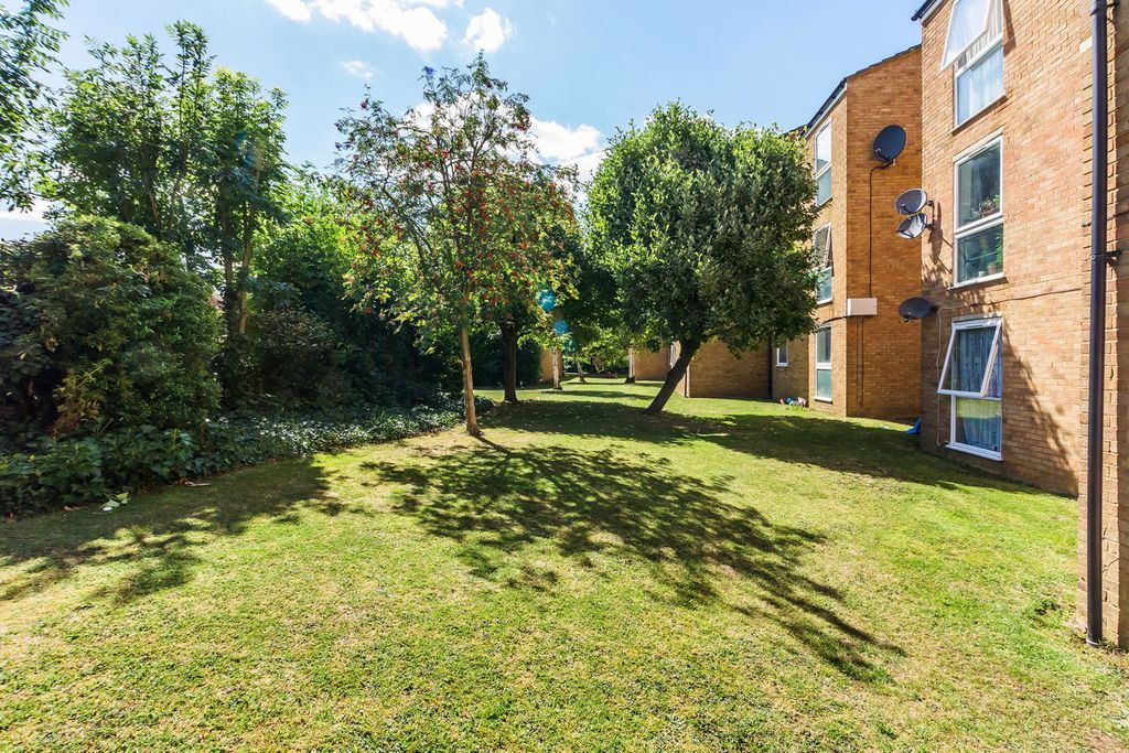 Property photo 2 of 5