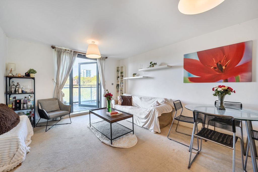Property photo 1 of 14 1530482 (4)