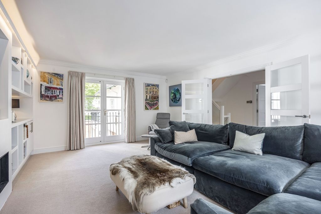 Additional image 7 of 3 bed mews to rentFauconberg Road, Cheltenham GL50