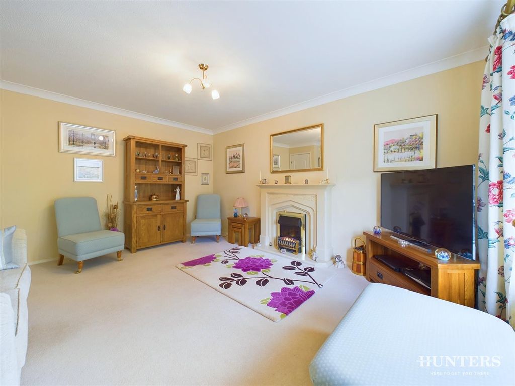 Property photo 3 of 18 Cam03792G0-Pr0165-Still016.Jpg