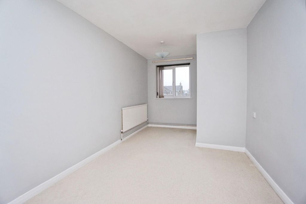 Property photo 3 of 13 Bedroom