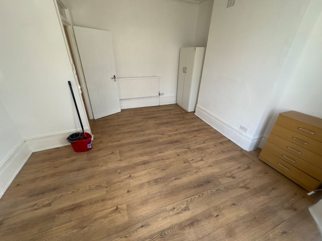 Property photo 3 of 10 Picture No. 15