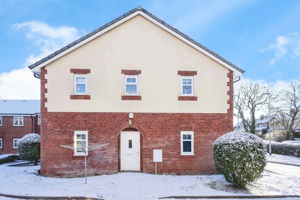 Property photo 1 of 14