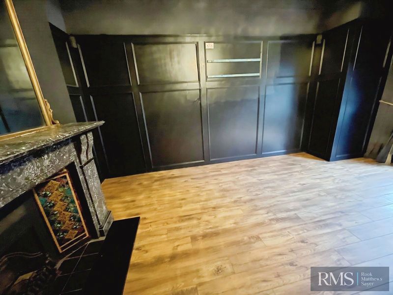 Property photo 2 of 6 Photo 5