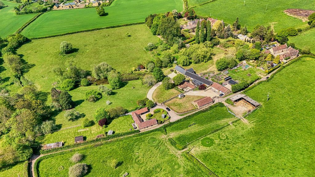Property photo 3 of 24 Drone