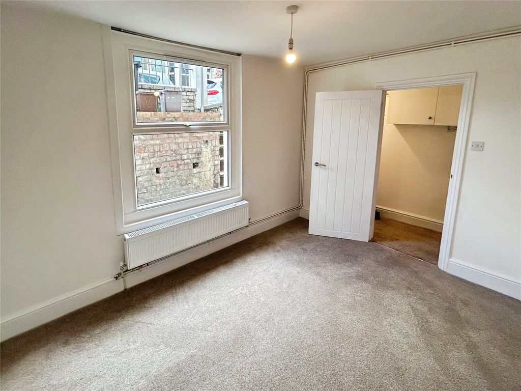 Property photo 3 of 5 Picture No. 11