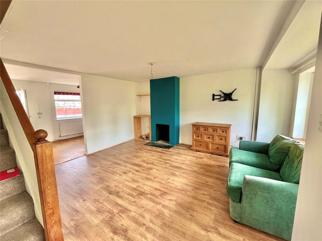 Property photo 2 of 17 Picture No. 15