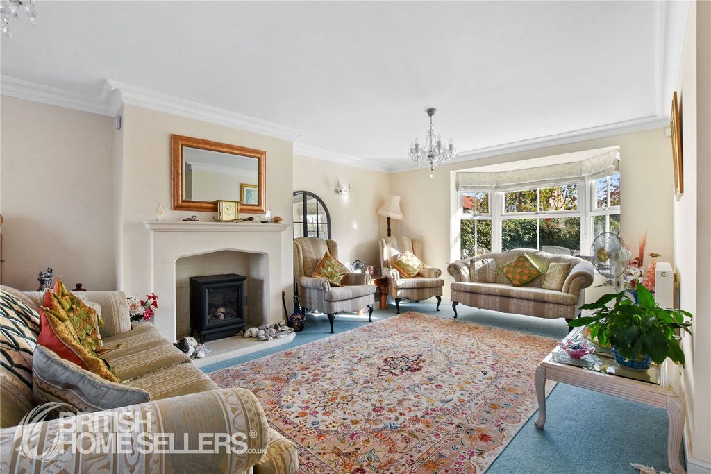 Property photo 2 of 15 Picture No. 12