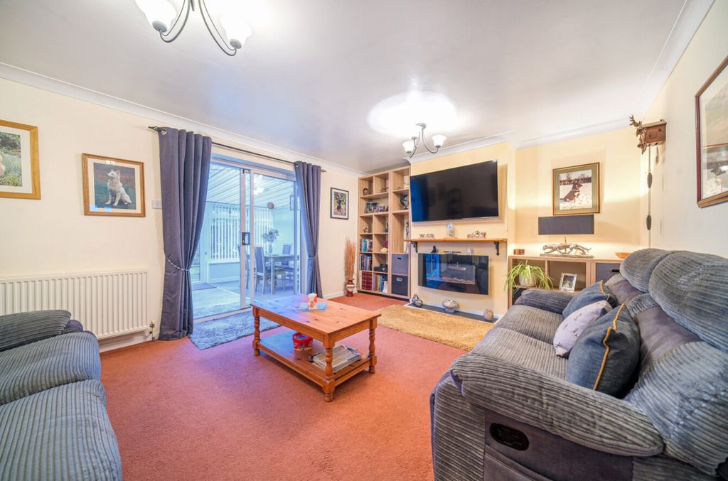 Property photo 2 of 28 1399785-13-6967001506Fe5