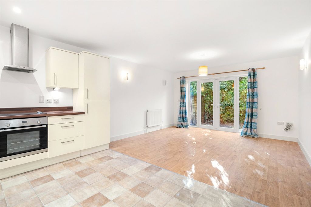 Property photo 3 of 12 Picture No. 05