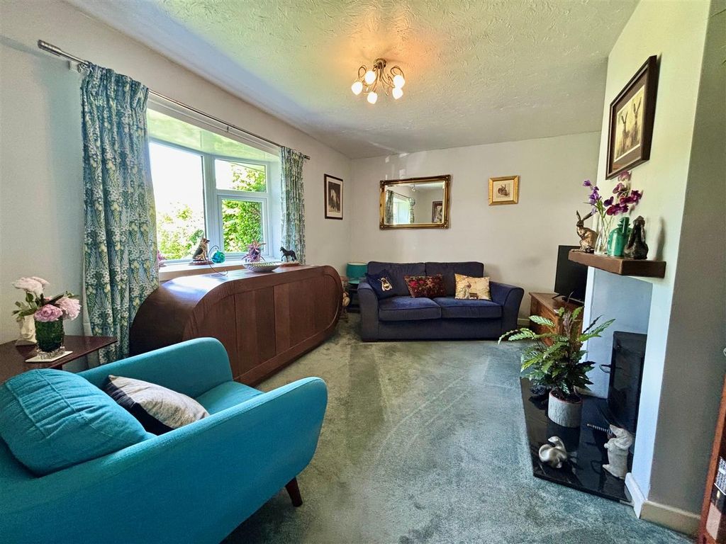 Property photo 3 of 21