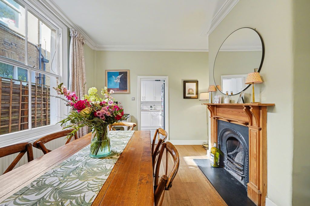 Property photo 3 of 10 Photo 12