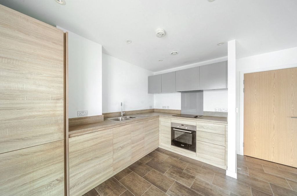 Property photo 3 of 12 Picture No. 18